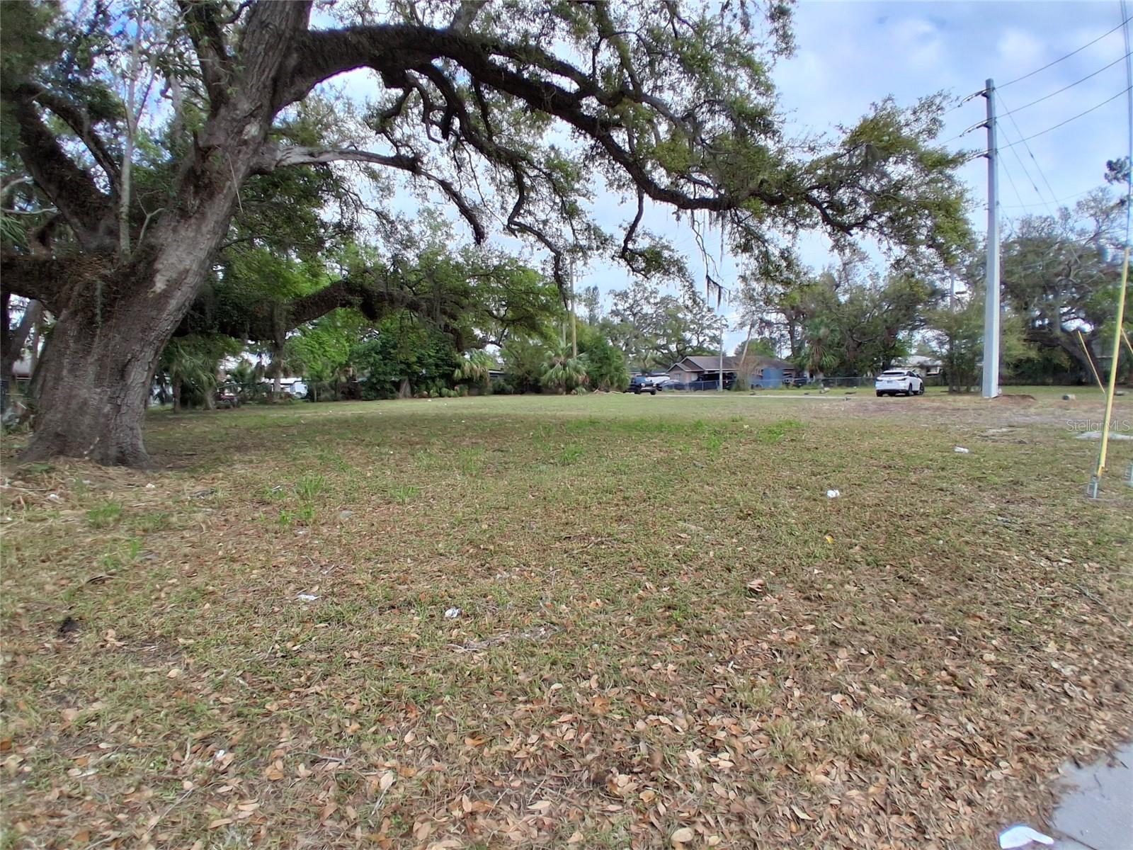 715 15TH ST E, BRADENTON, FL — photo 2