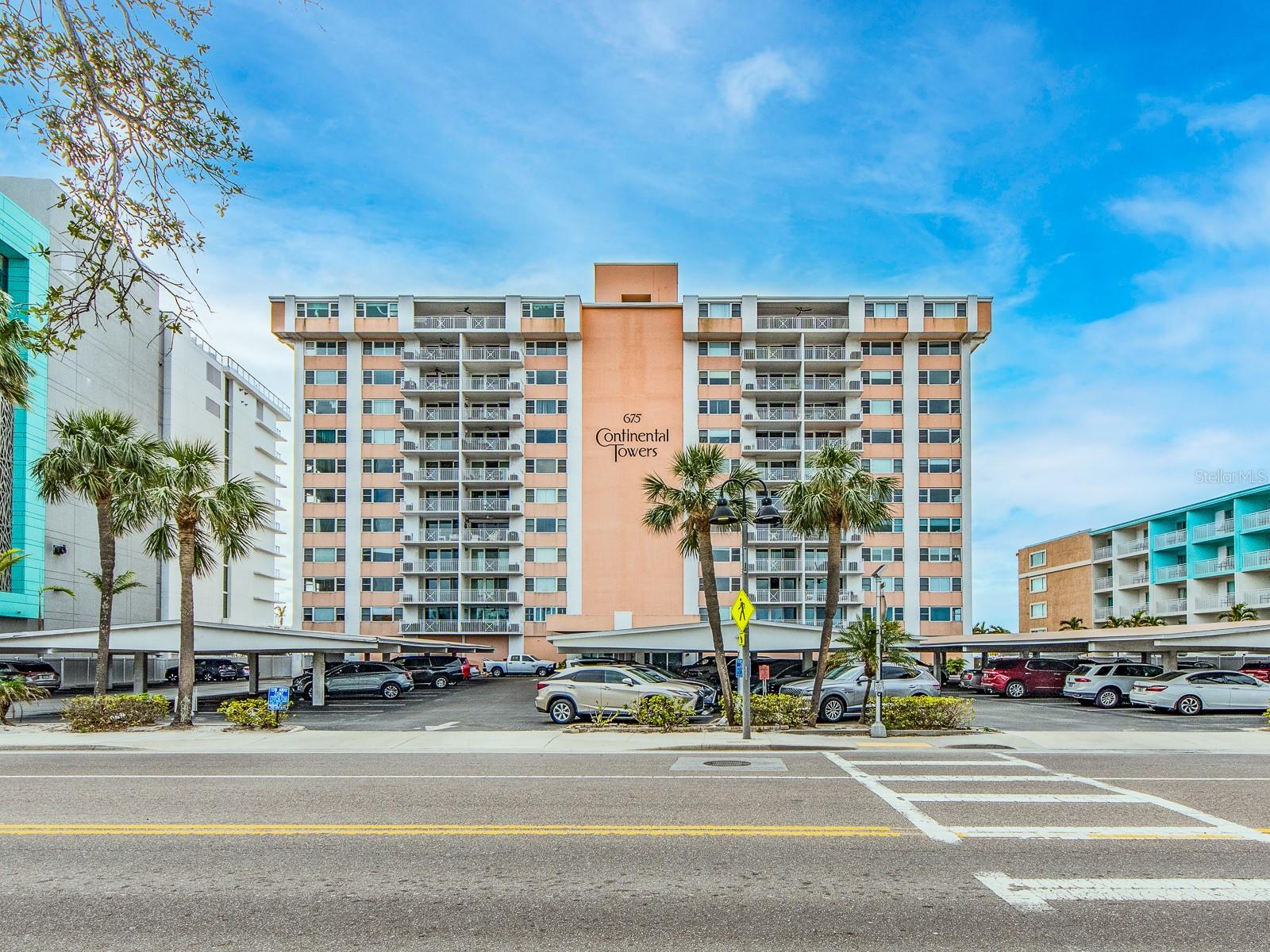 675 S GULFVIEW BLVD #902, CLEARWATER BEACH, FL