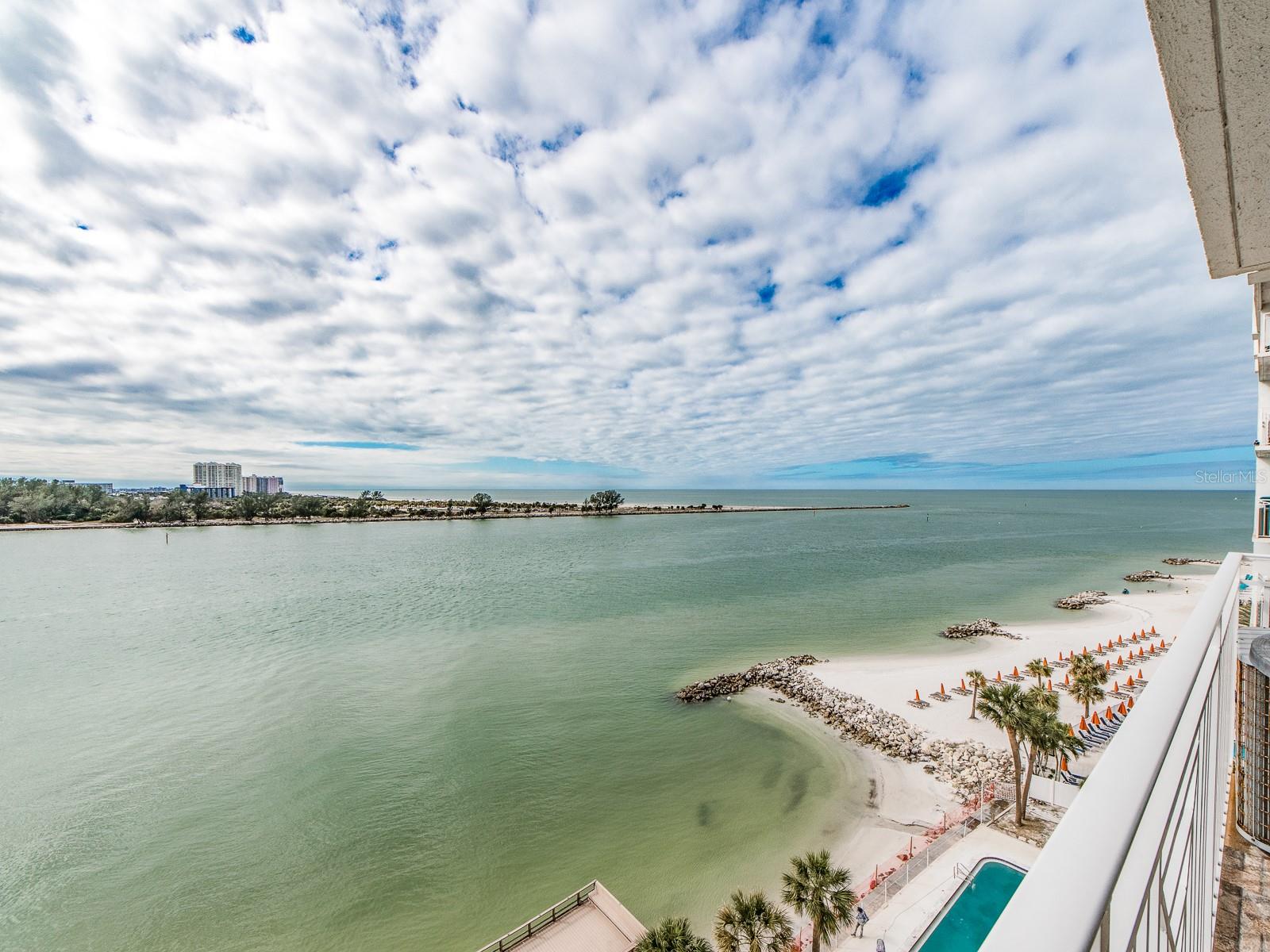 675 S GULFVIEW BLVD #902, CLEARWATER BEACH, FL — photo 9
