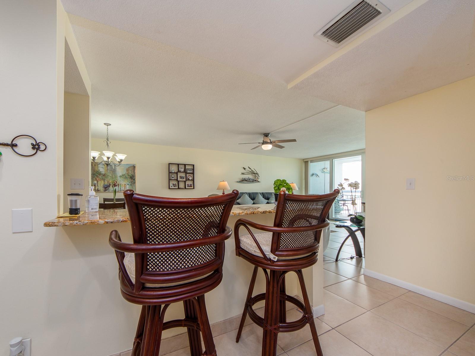 675 S GULFVIEW BLVD #902, CLEARWATER BEACH, FL — photo 13
