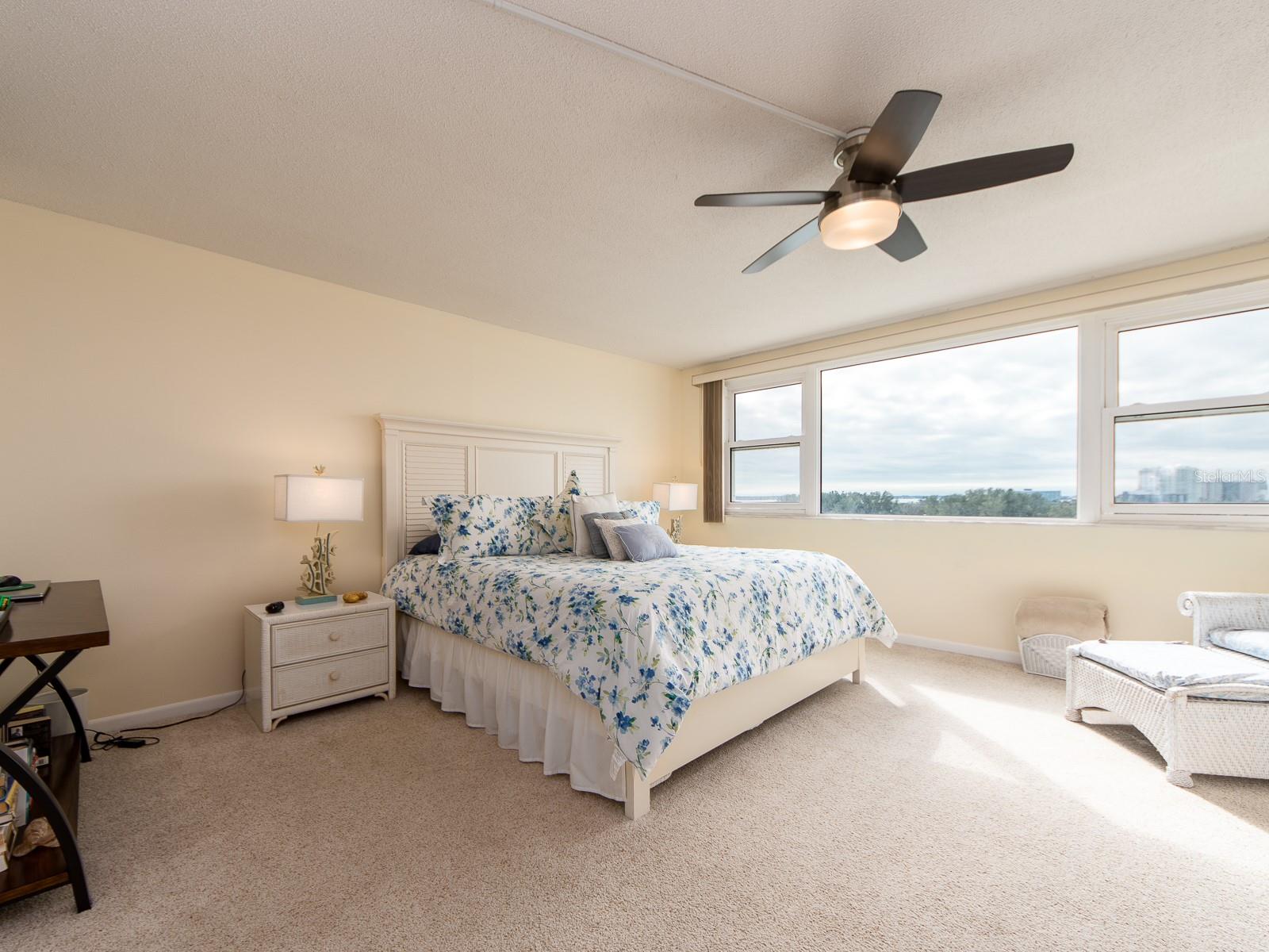 675 S GULFVIEW BLVD #902, CLEARWATER BEACH, FL — photo 15