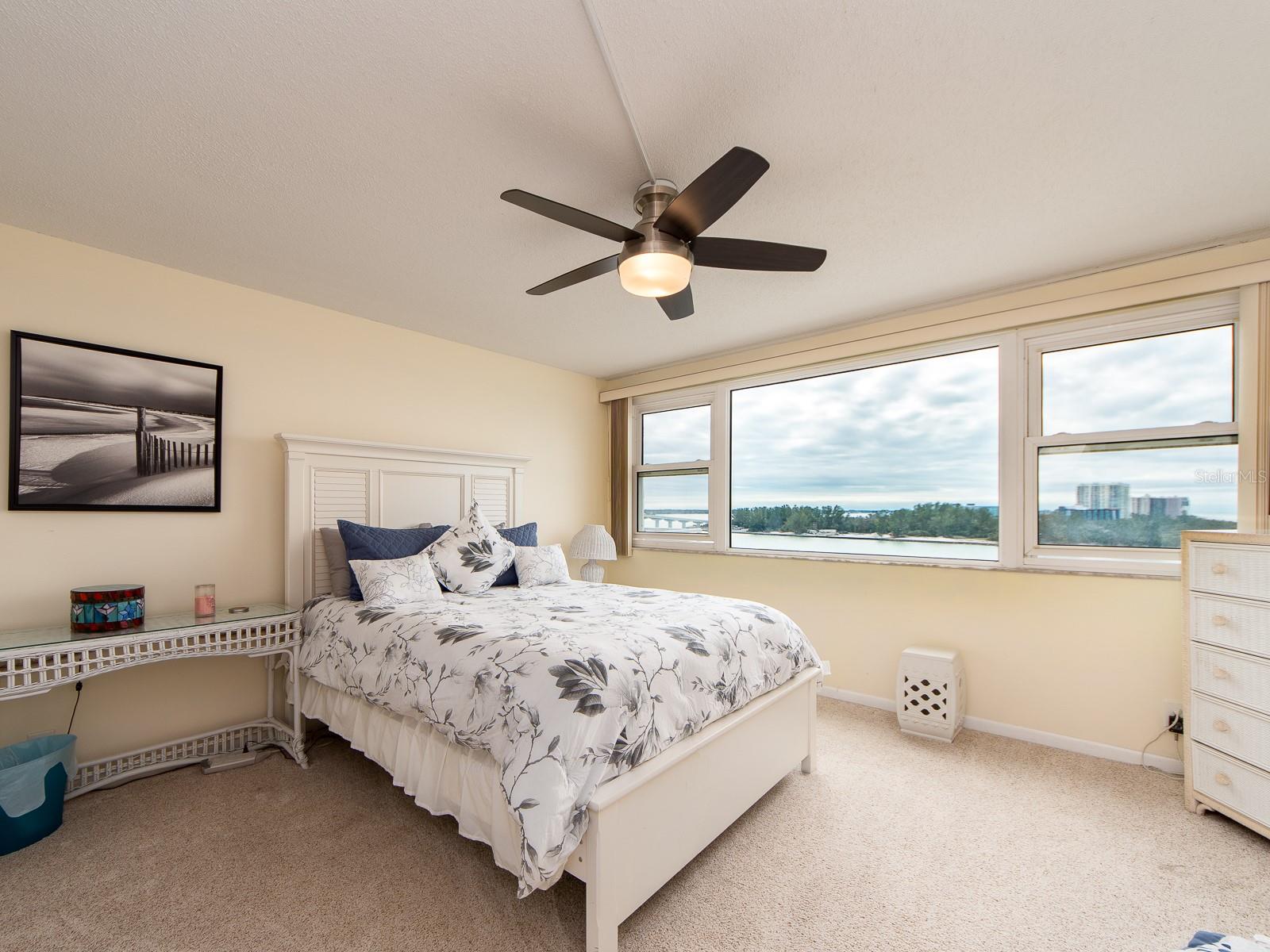675 S GULFVIEW BLVD #902, CLEARWATER BEACH, FL — photo 21