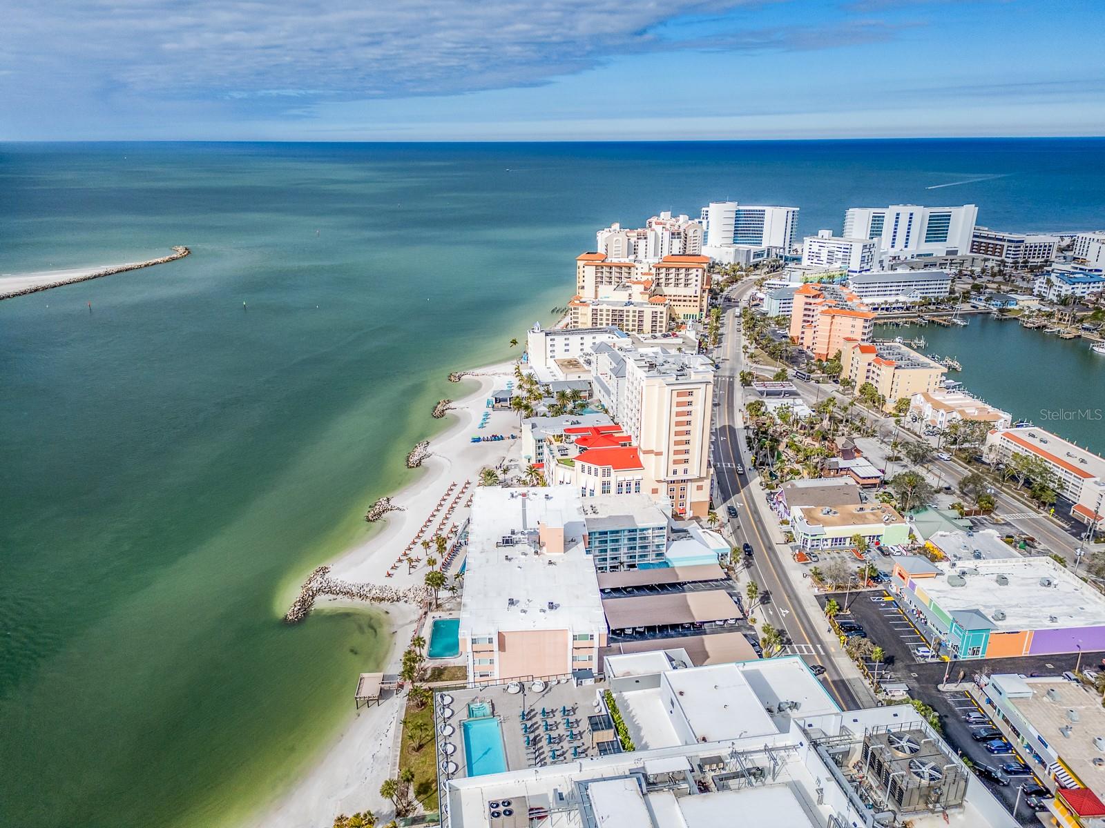 675 S GULFVIEW BLVD #902, CLEARWATER BEACH, FL — photo 29
