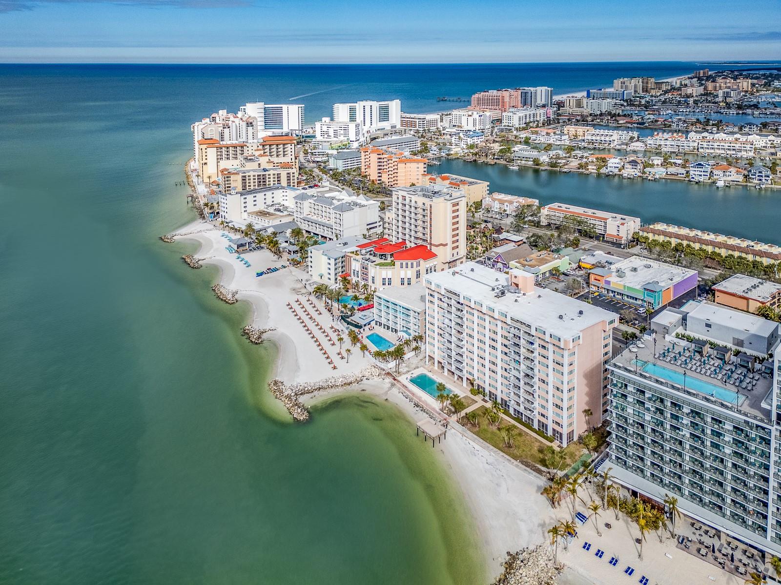 675 S GULFVIEW BLVD #902, CLEARWATER BEACH, FL — photo 31