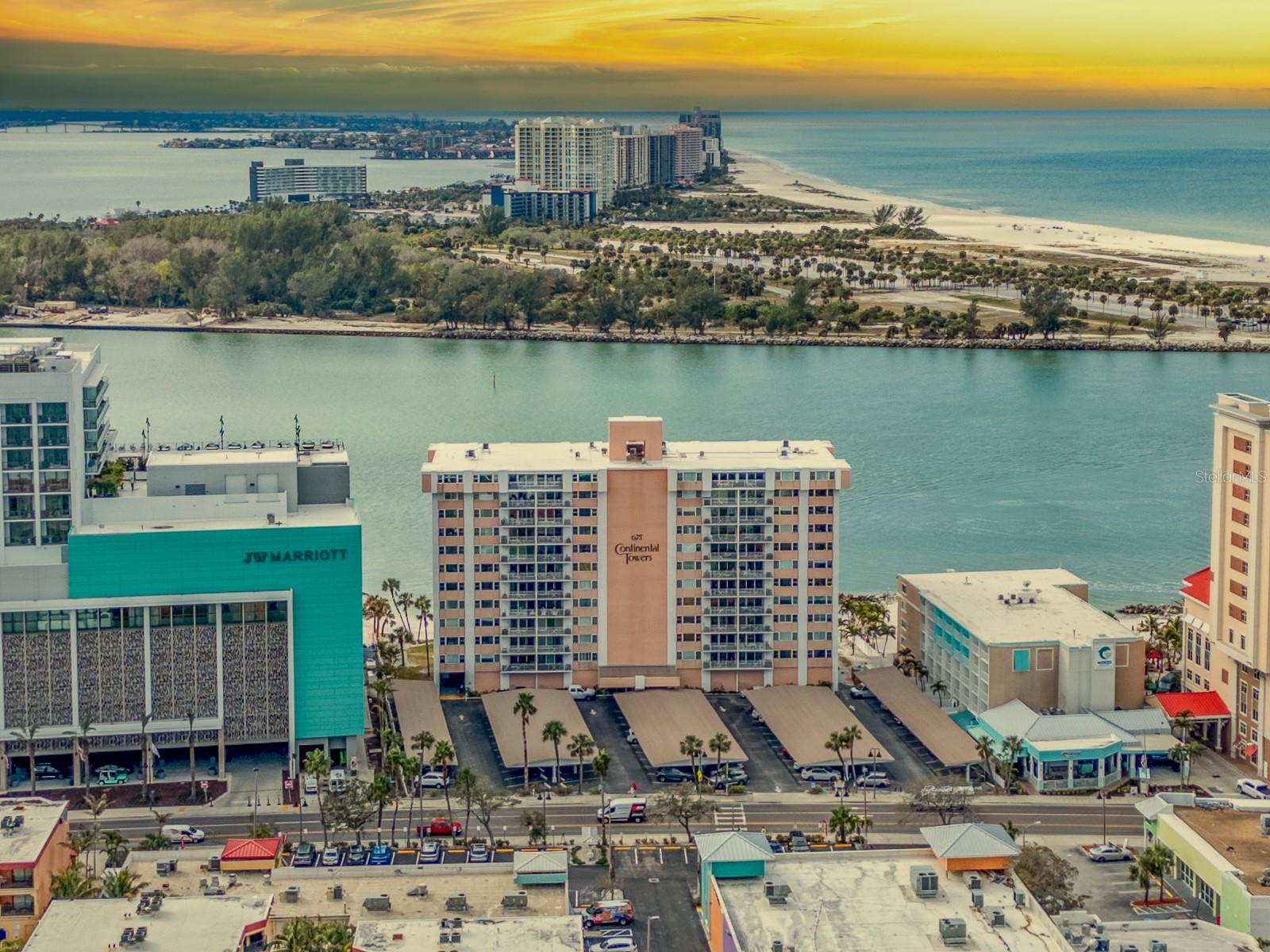 675 S GULFVIEW BLVD #902, CLEARWATER BEACH, FL — photo 35