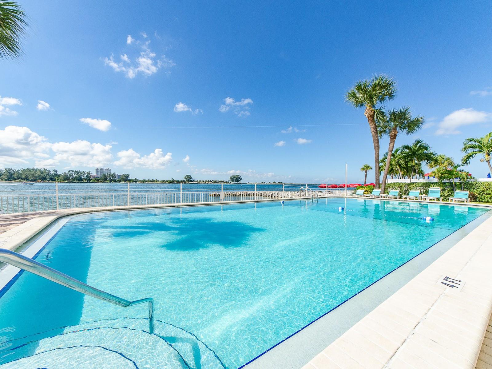 675 S GULFVIEW BLVD #902, CLEARWATER BEACH, FL — photo 44