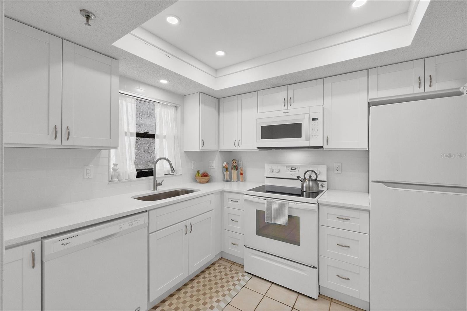 1001 BENJAMIN FRANKLIN DR #511, SARASOTA, FL — photo 14