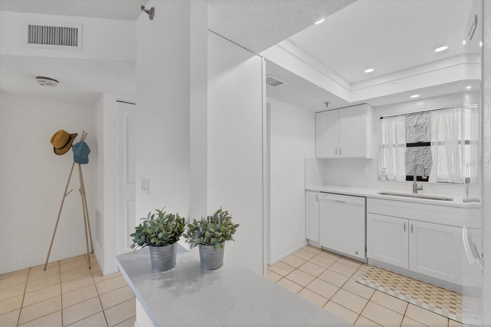 1001 BENJAMIN FRANKLIN DR #511, SARASOTA, FL — photo 13