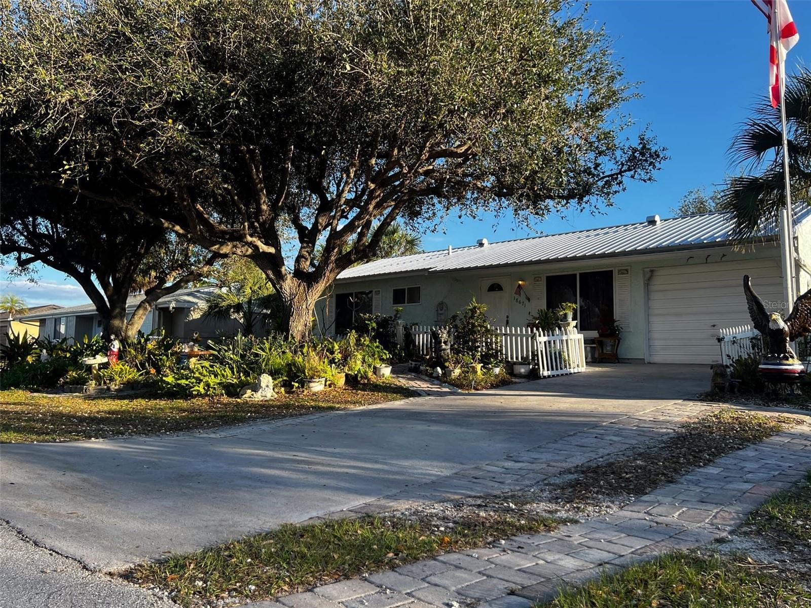 18671 KERRVILLE CIR, PORT CHARLOTTE, FL — photo 2
