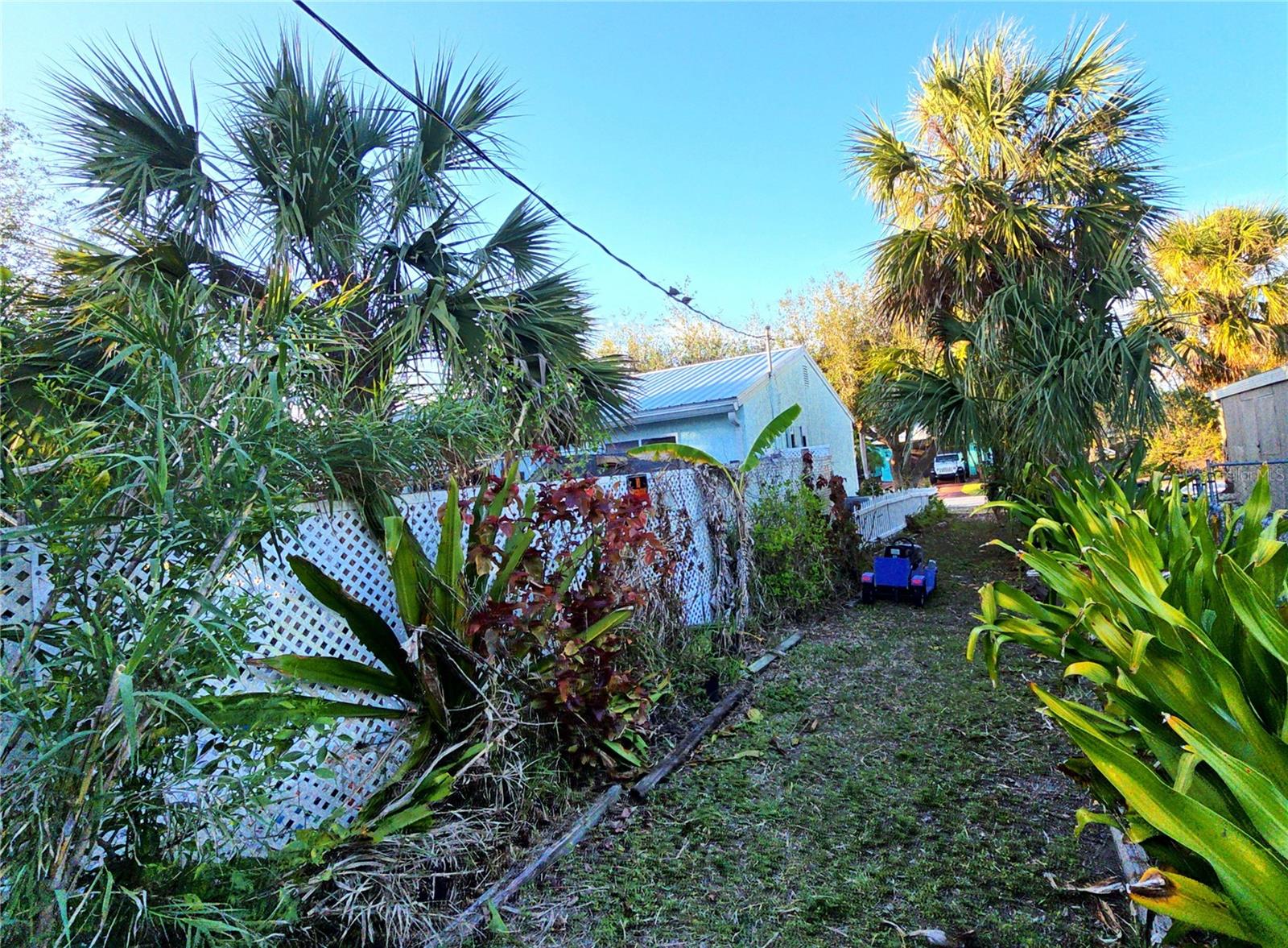 18671 KERRVILLE CIR, PORT CHARLOTTE, FL — photo 6