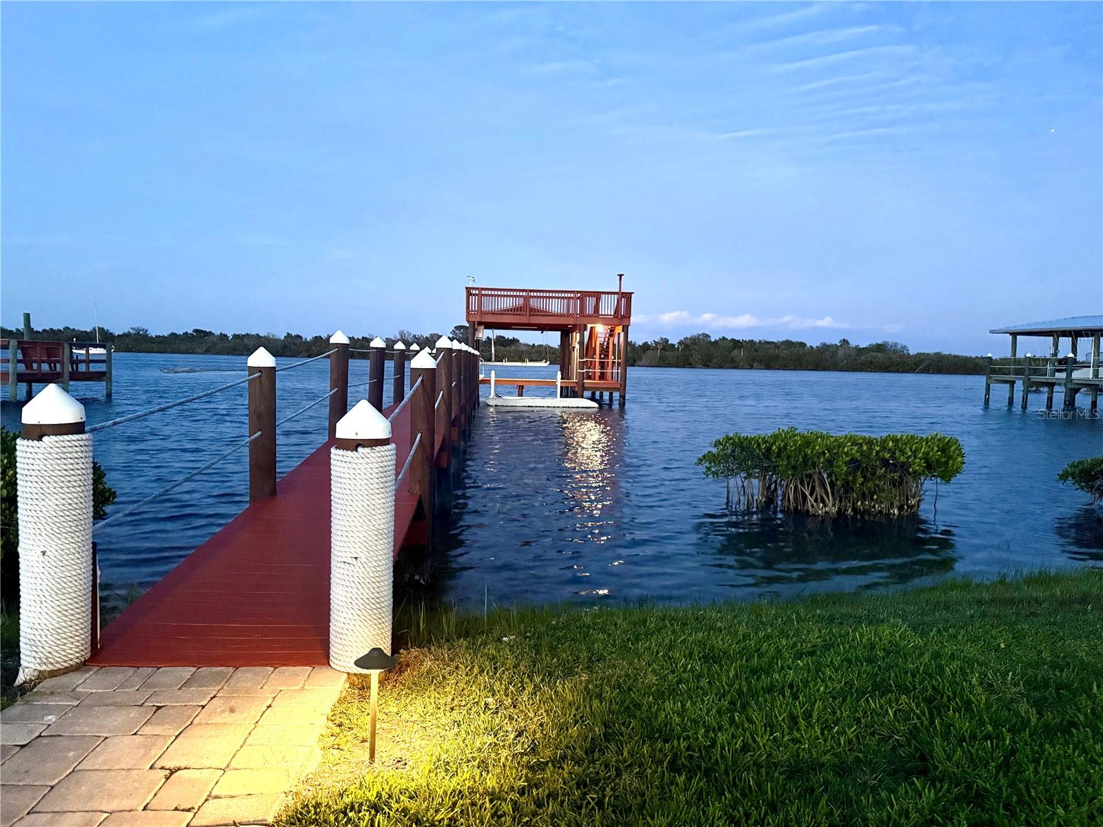 2019 S RIVERSIDE, EDGEWATER, FL — photo 84