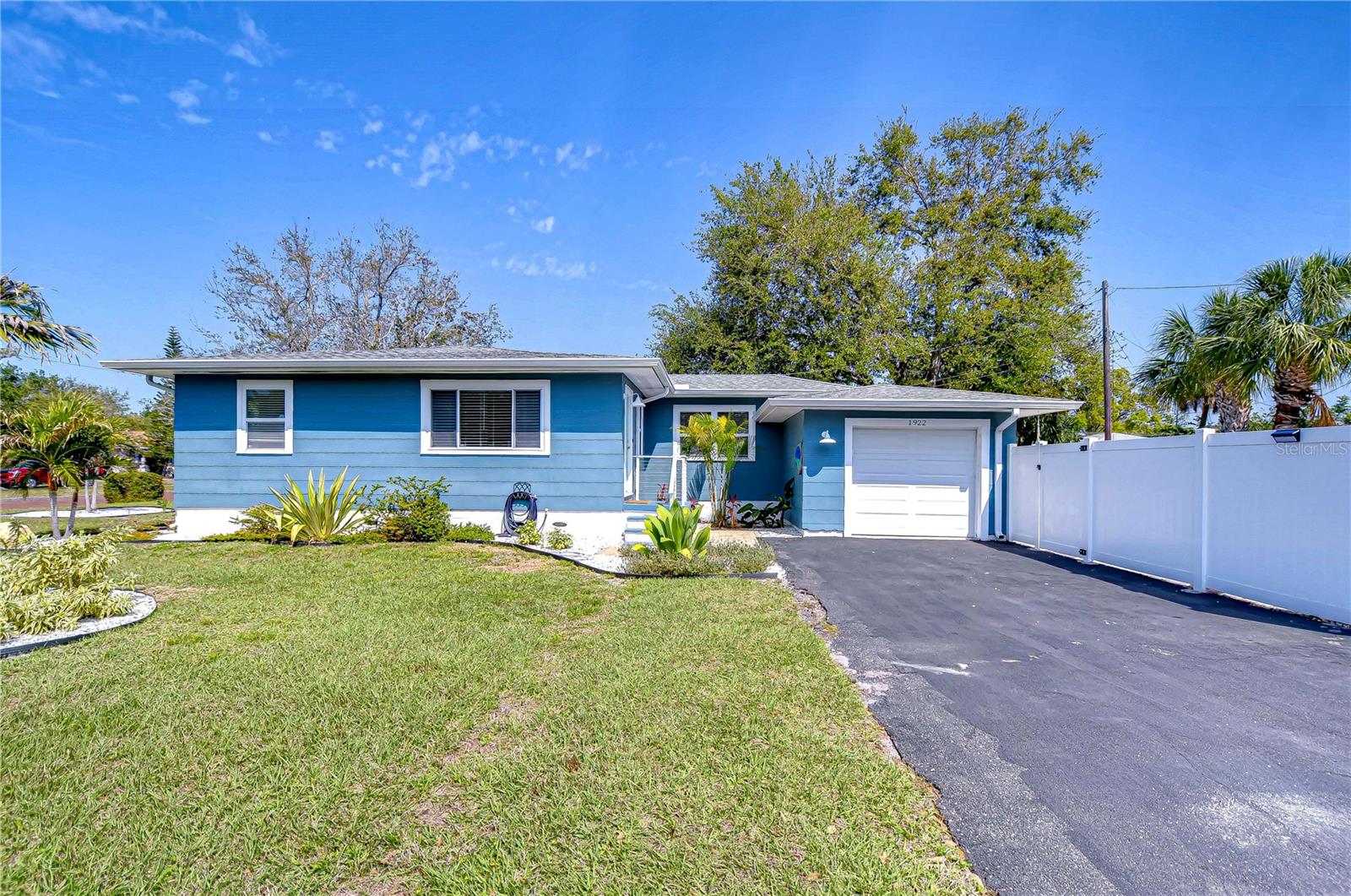 1922 55TH ST S, GULFPORT, FL — photo 2