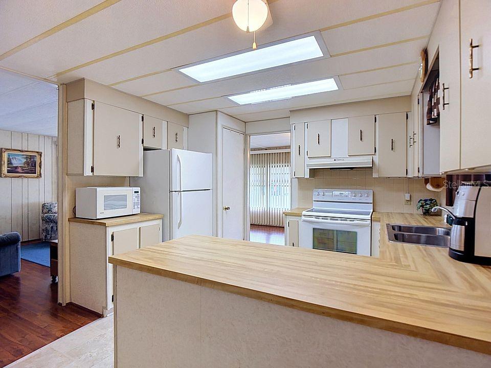 1007 FOREST LAKE DR, LAKELAND, FL — photo 11