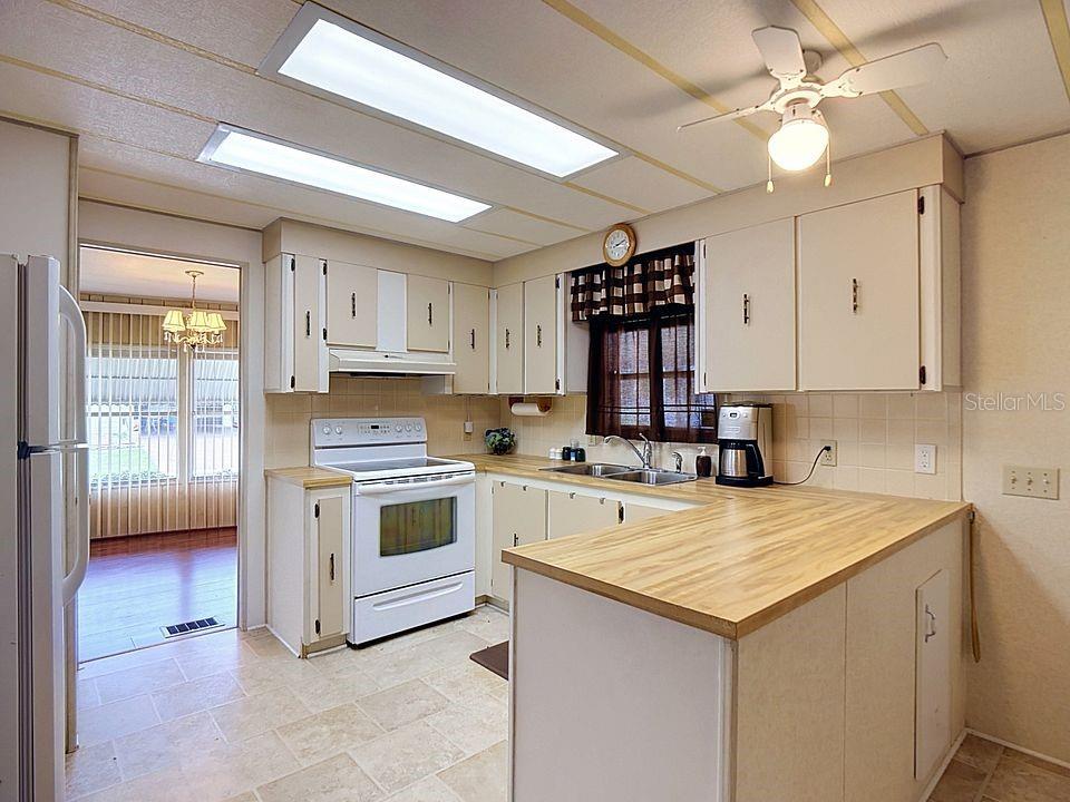 1007 FOREST LAKE DR, LAKELAND, FL — photo 6