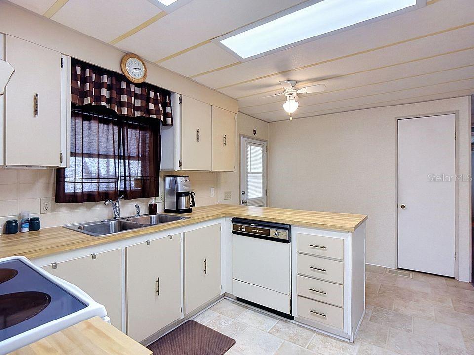 1007 FOREST LAKE DR, LAKELAND, FL — photo 8