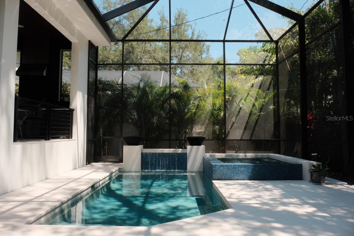 212 S RENELLIE DR, TAMPA, FL — photo 47