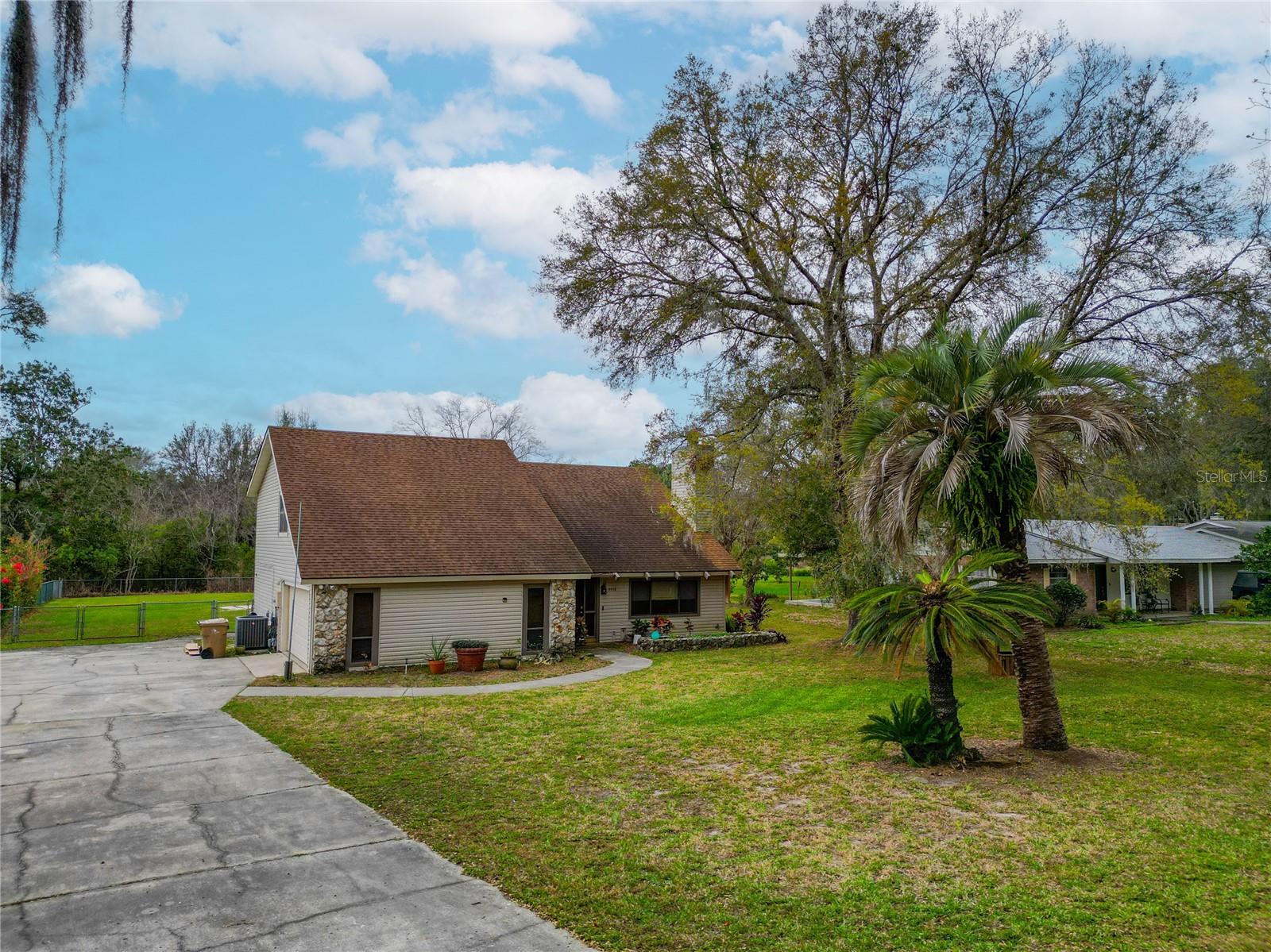 9916 JACKSON RD, LEESBURG, FL — photo 4