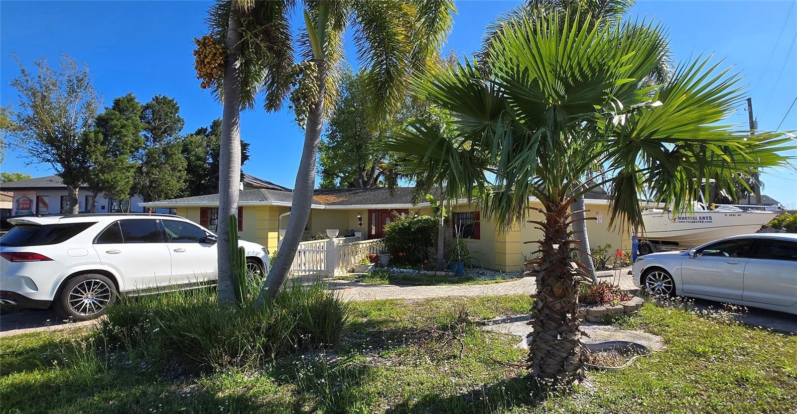 8814 ROCKY CREEK DR, TAMPA, FL
