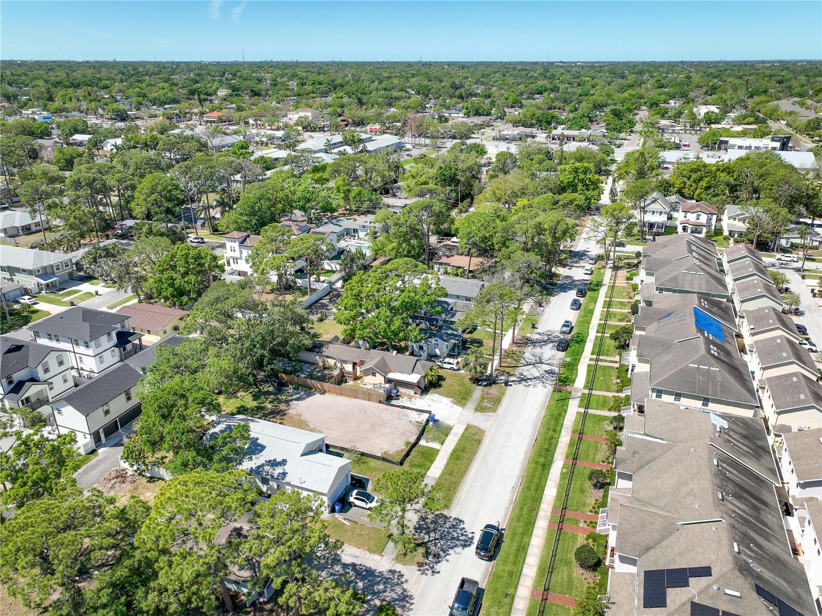 134 49TH AVE N, ST PETERSBURG, FL — photo 9