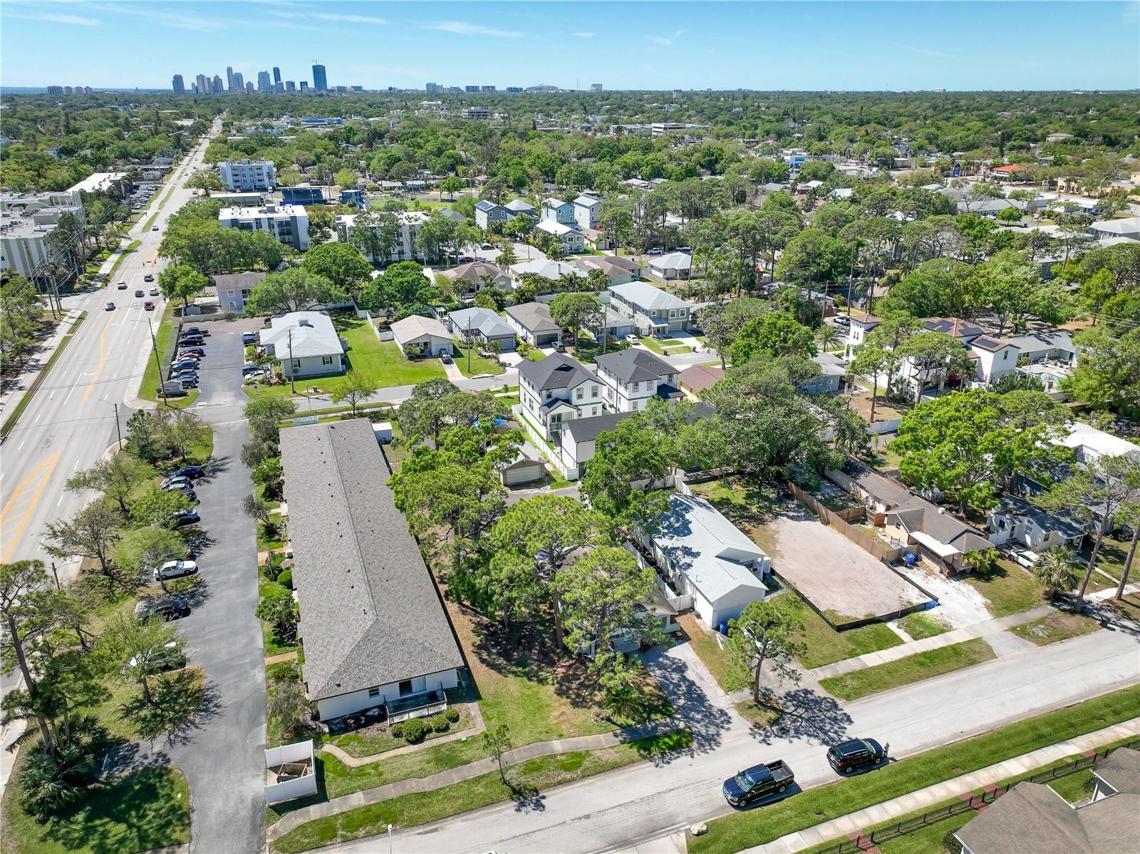 134 49TH AVE N, ST PETERSBURG, FL — photo 10