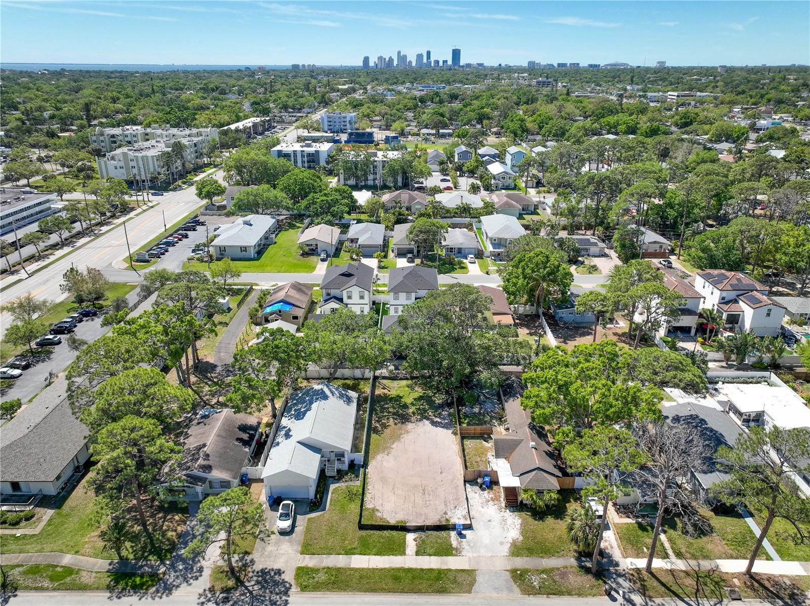 134 49TH AVE N, ST PETERSBURG, FL — photo 11