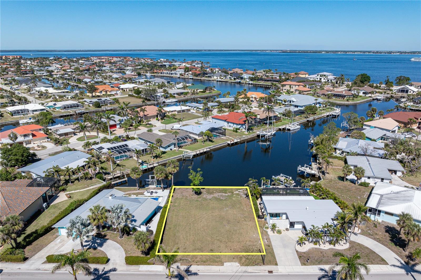 1940 W MARION AVE, PUNTA GORDA, FL