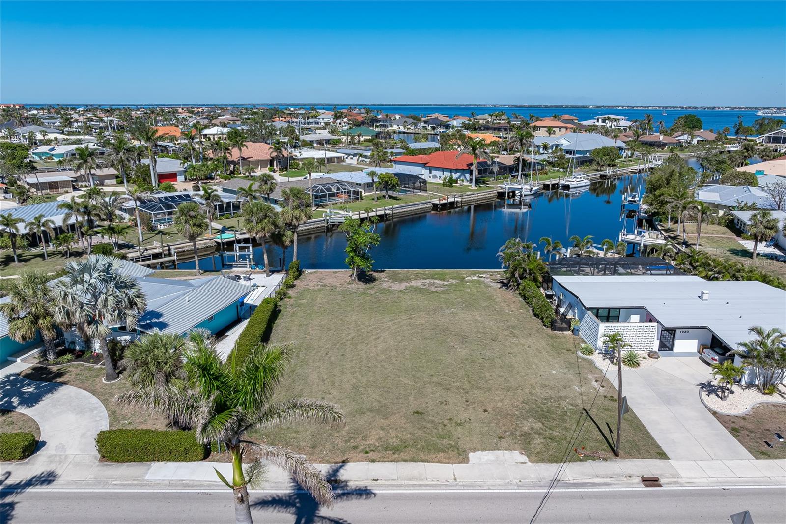 1940 W MARION AVE, PUNTA GORDA, FL — photo 3