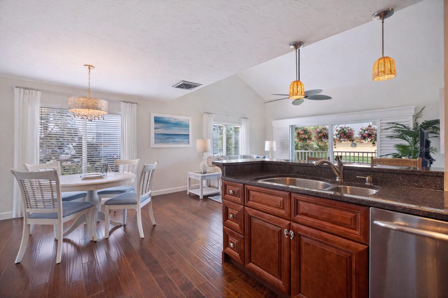 109 BAYSHORE RD #10, NOKOMIS, FL — photo 11