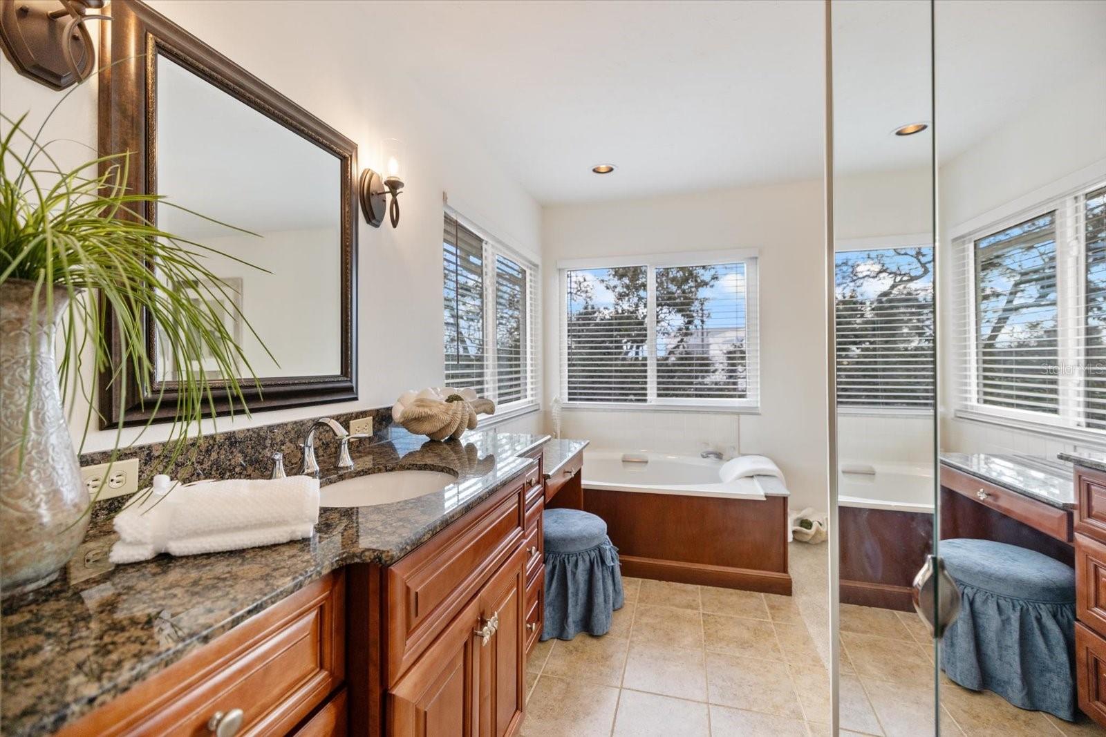 109 BAYSHORE RD #10, NOKOMIS, FL — photo 28