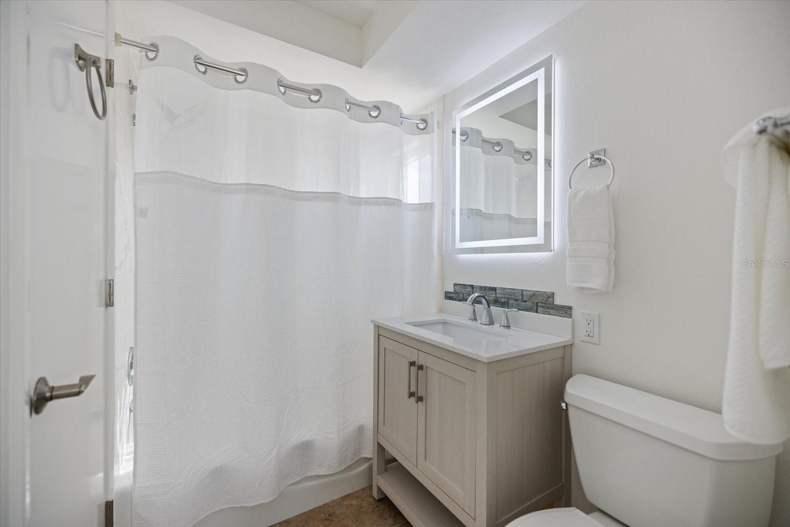 109 BAYSHORE RD #10, NOKOMIS, FL — photo 37