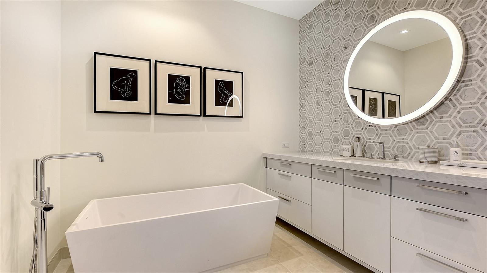 1591 GULF OF MEXICO DR #313, LONGBOAT KEY, FL — photo 27
