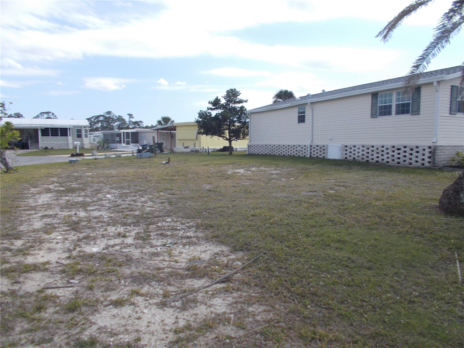 5501 HOLIDAY PARK BLVD, NORTH PORT, FL — photo 2
