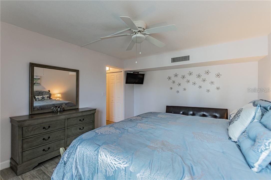 800 S GULFVIEW BLVD #203, CLEARWATER, FL — photo 11