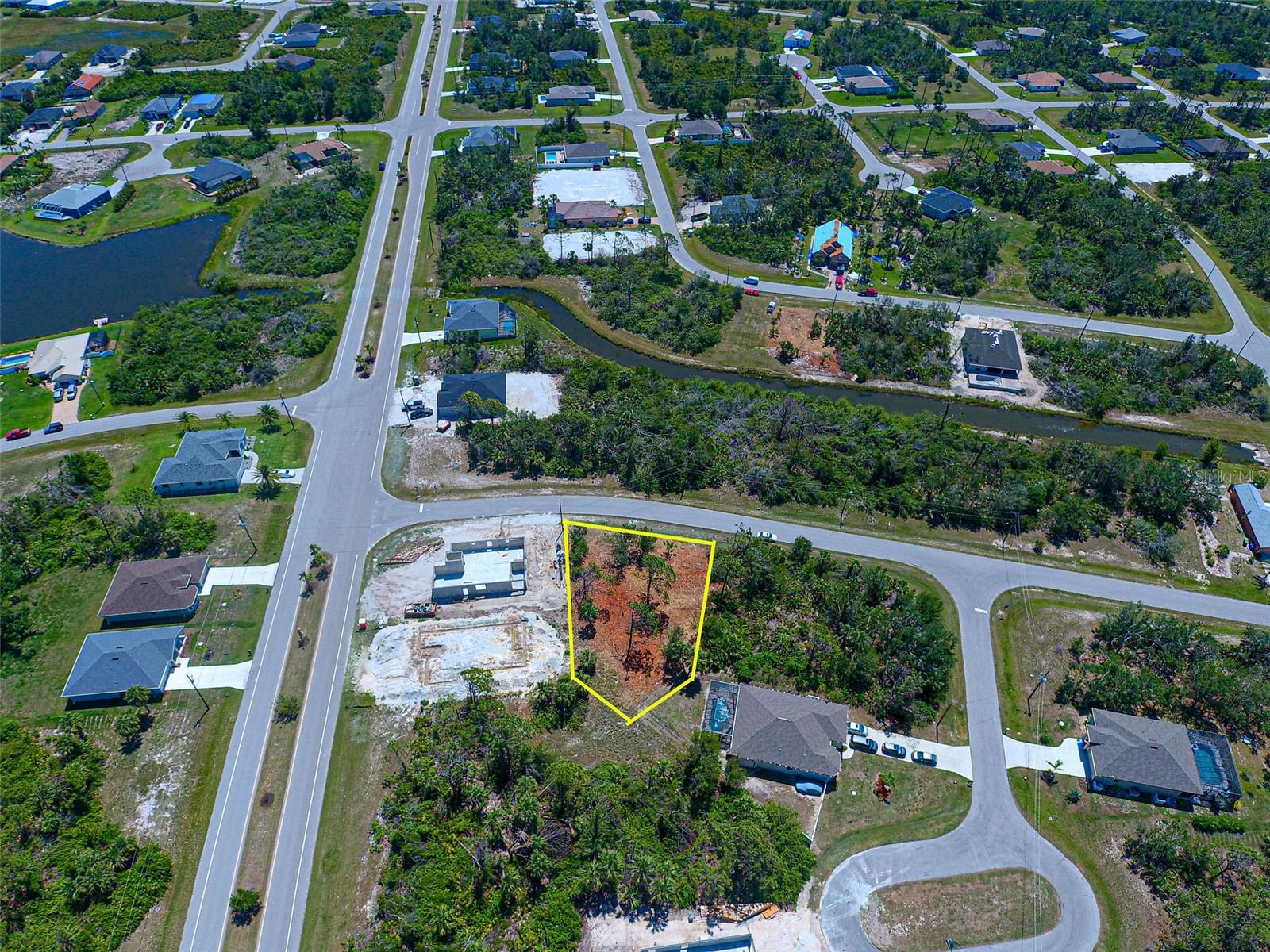 116 REDWOOD RD, ROTONDA WEST, FL — photo 8