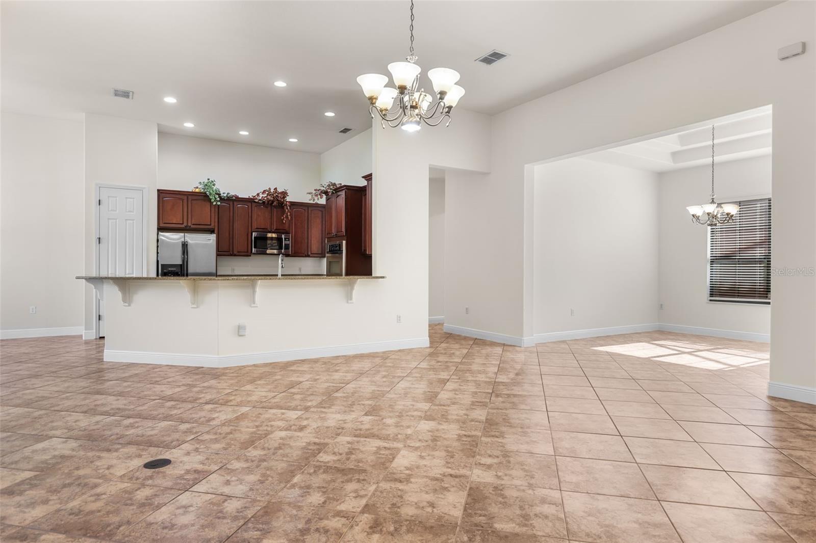 619 TAPATIO LN, KISSIMMEE, FL — photo 11
