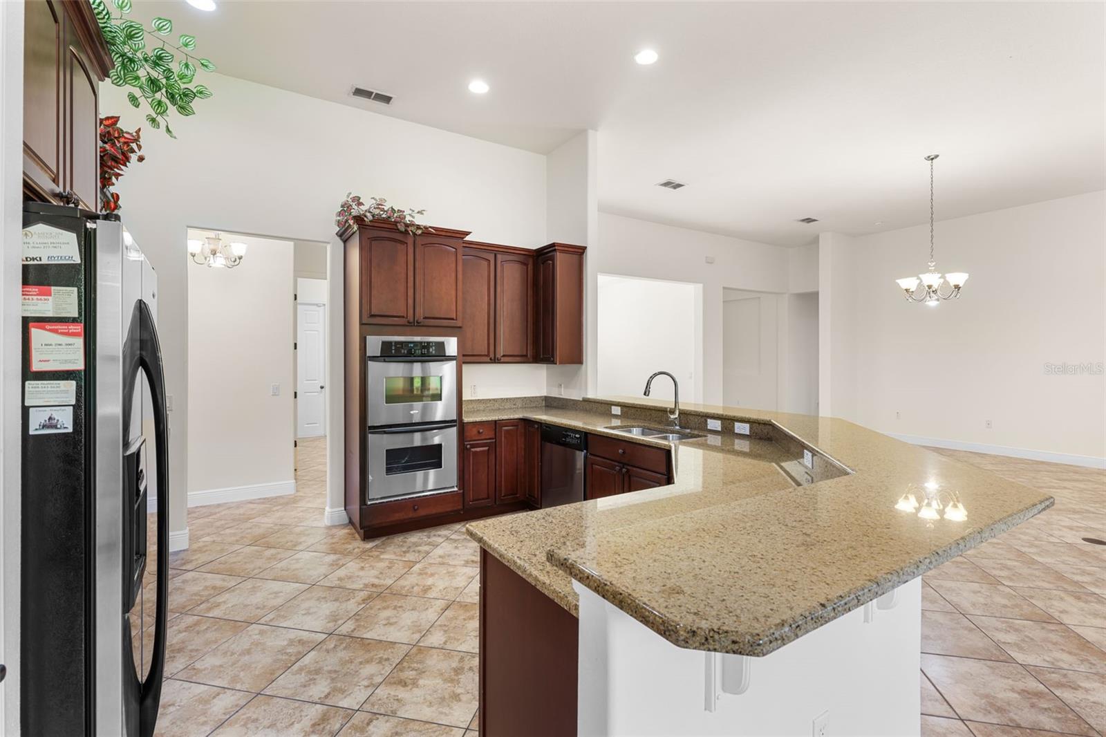 619 TAPATIO LN, KISSIMMEE, FL — photo 15