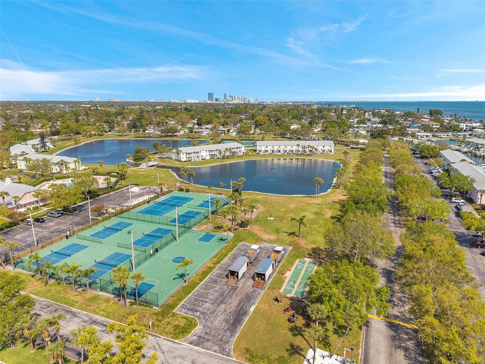 4766 SNOOK DR SE, ST PETERSBURG, FL — photo 44