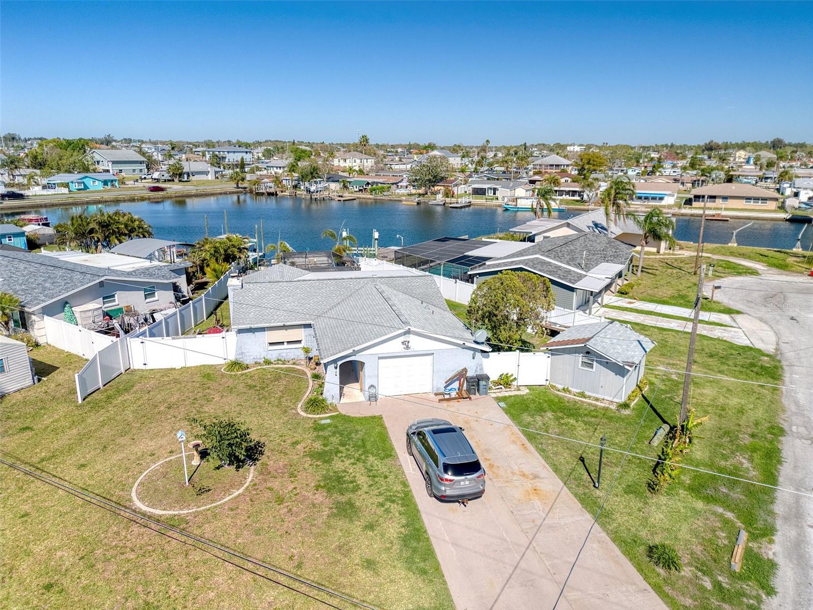 13630 LAGOON DR, HUDSON, FL — photo 2