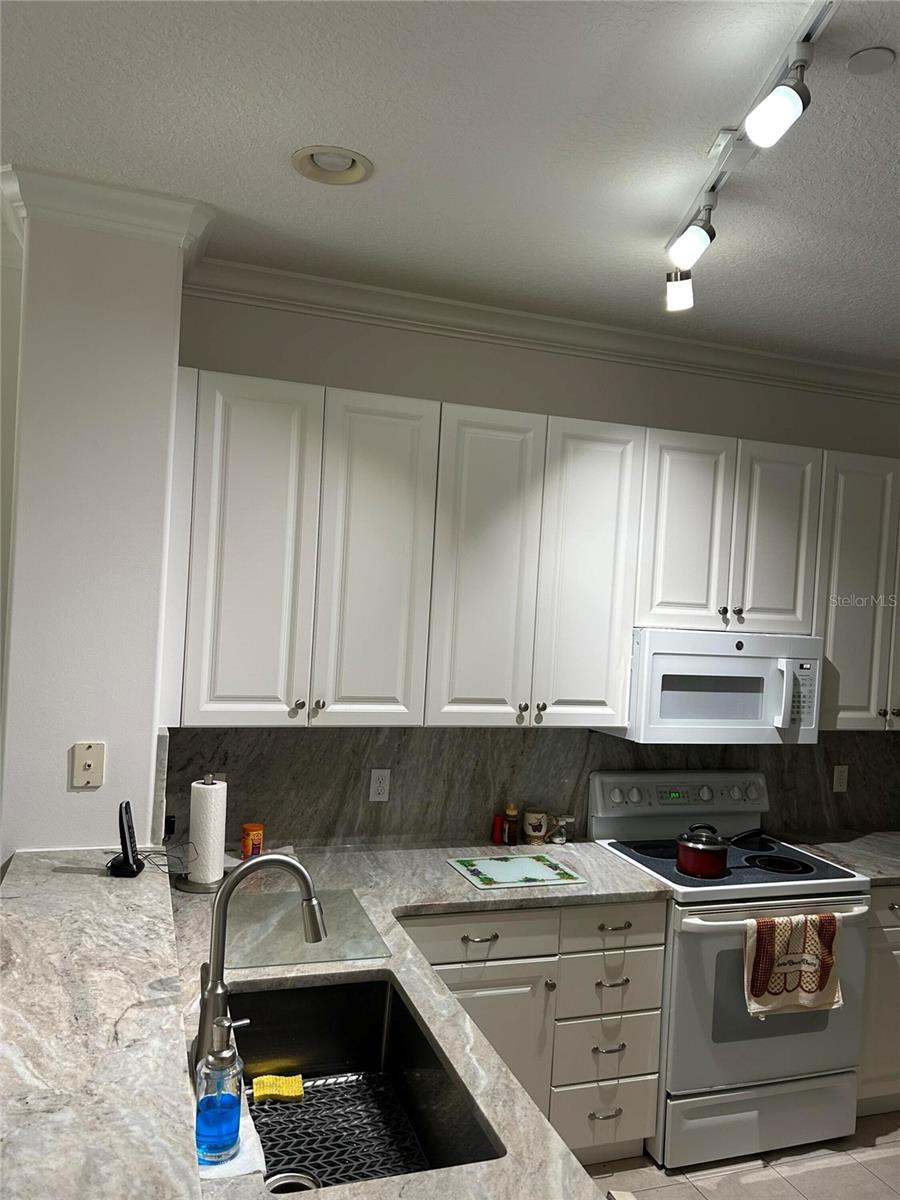 1830 SAN SILVESTRO DR, VENICE, FL — photo 9