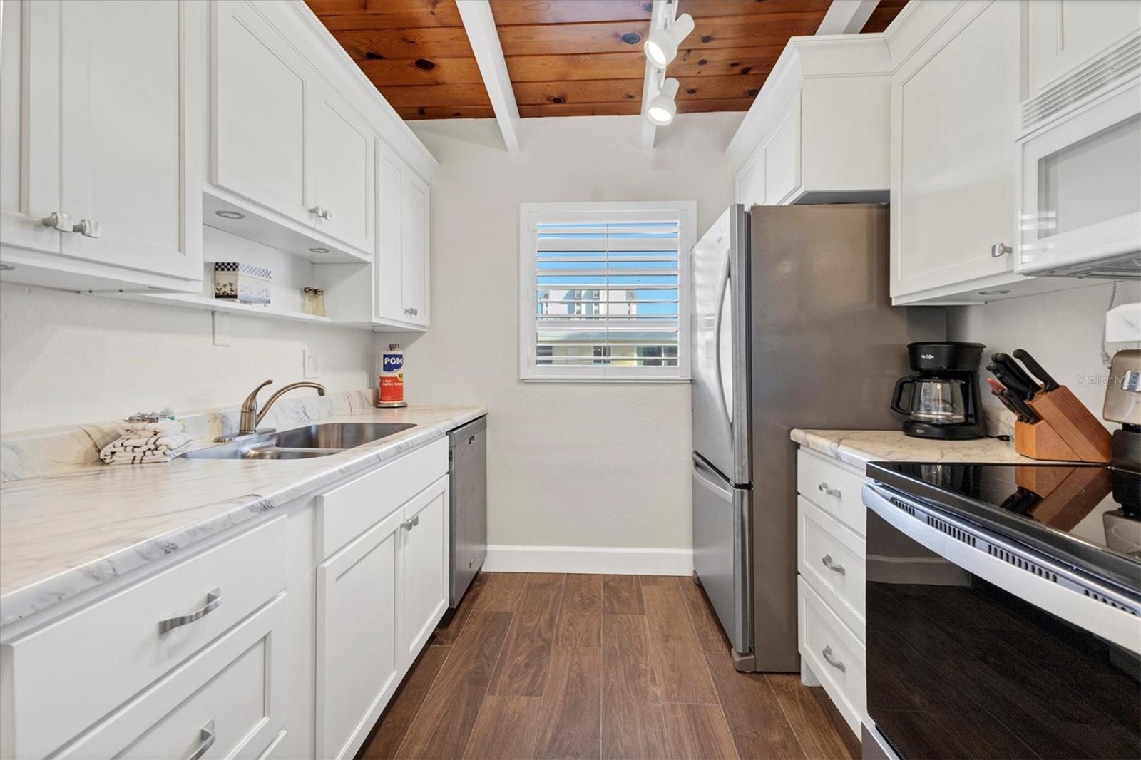 6006 MIDNIGHT PASS RD #15, SARASOTA, FL — photo 10