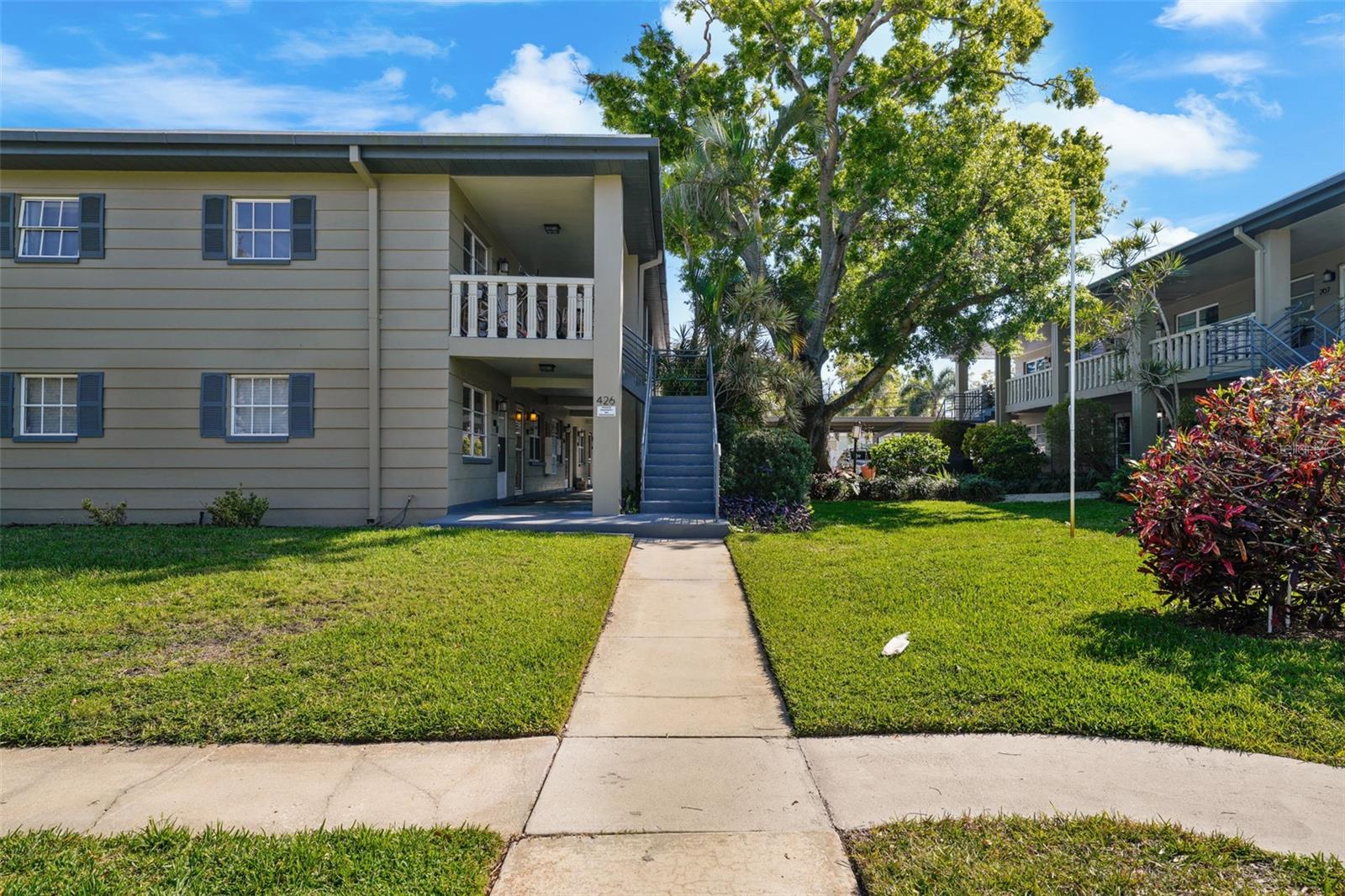 426 32ND AVE N #102E, ST PETERSBURG, FL