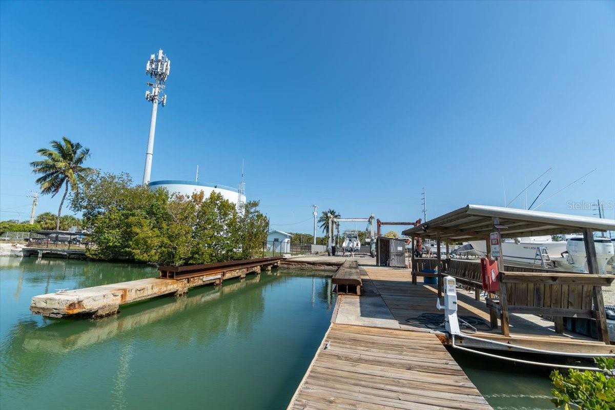 13900 OVERSEAS HWY, MARATHON, FL — photo 32