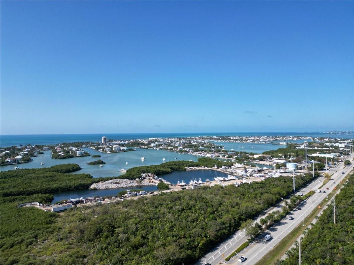 13900 OVERSEAS HWY, MARATHON, FL — photo 36