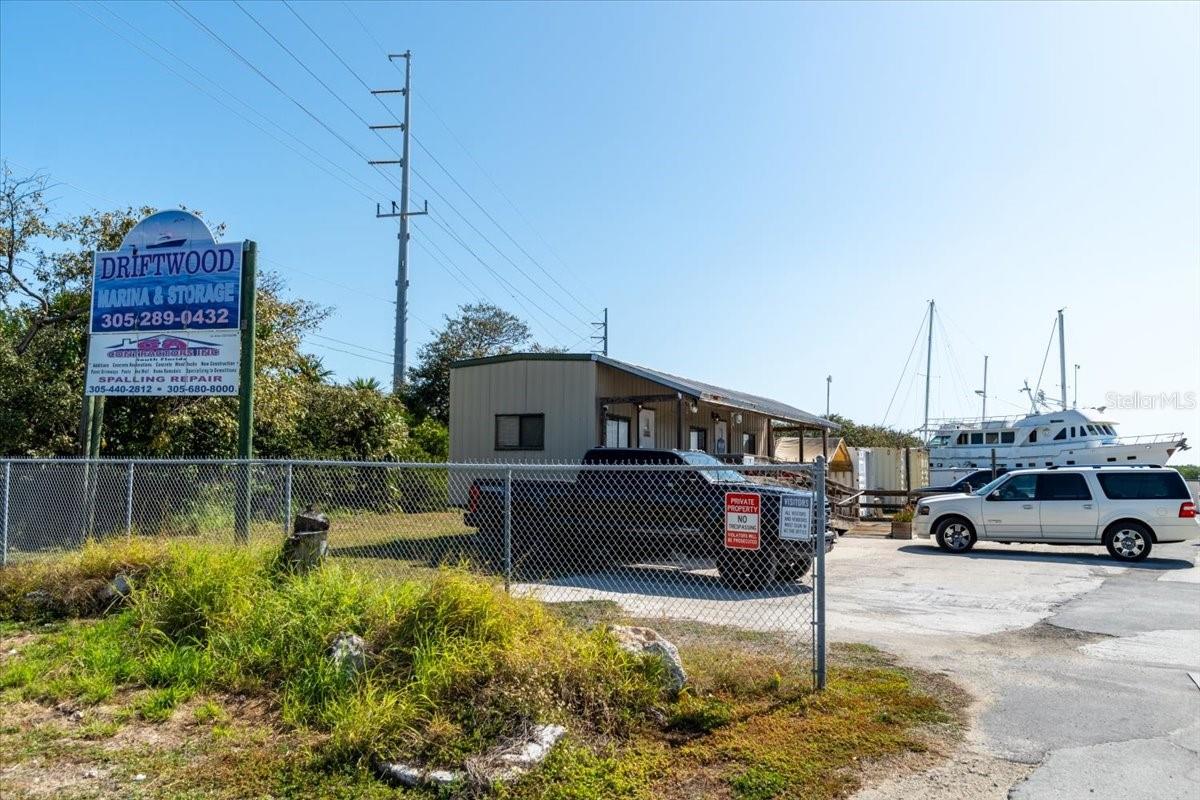 13900 OVERSEAS HWY, MARATHON, FL — photo 38