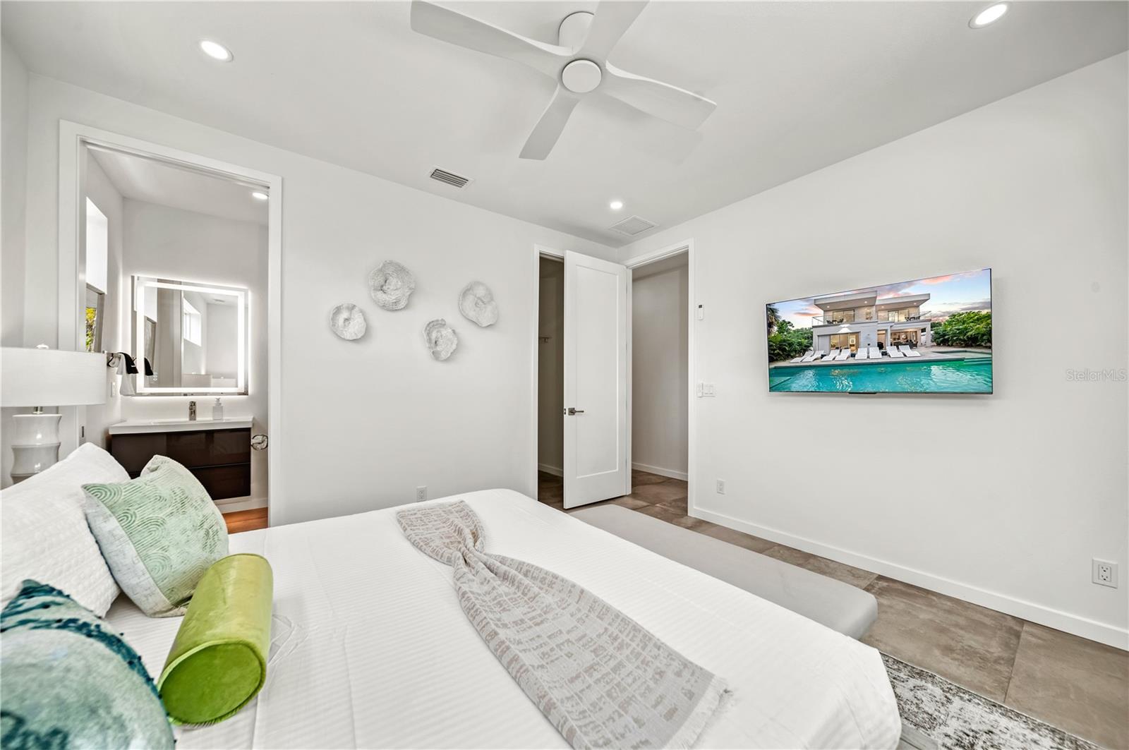2327 HILLVIEW ST, SARASOTA, FL — photo 43