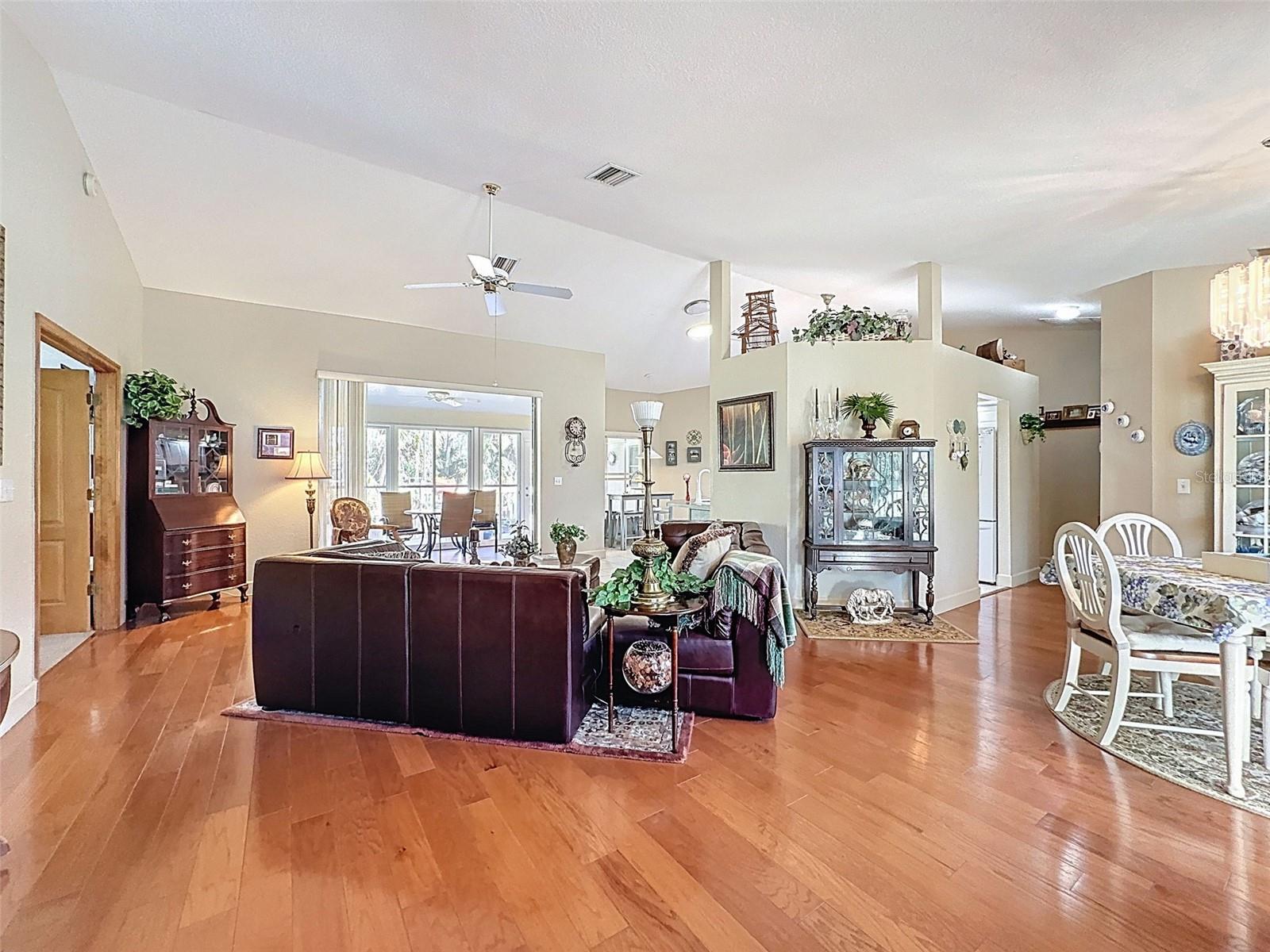 8437 INDIES DR, HUDSON, FL — photo 16