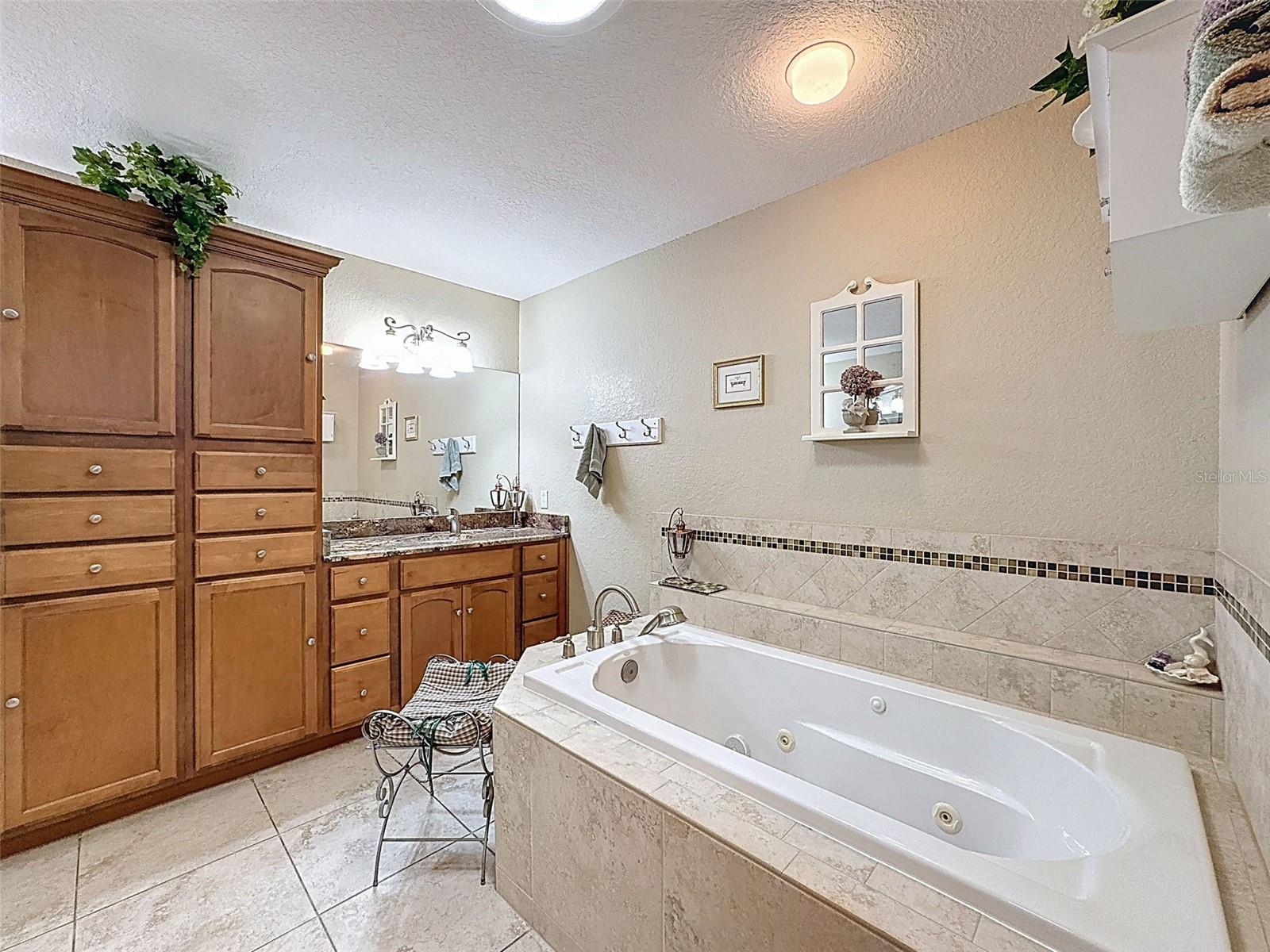 8437 INDIES DR, HUDSON, FL — photo 35