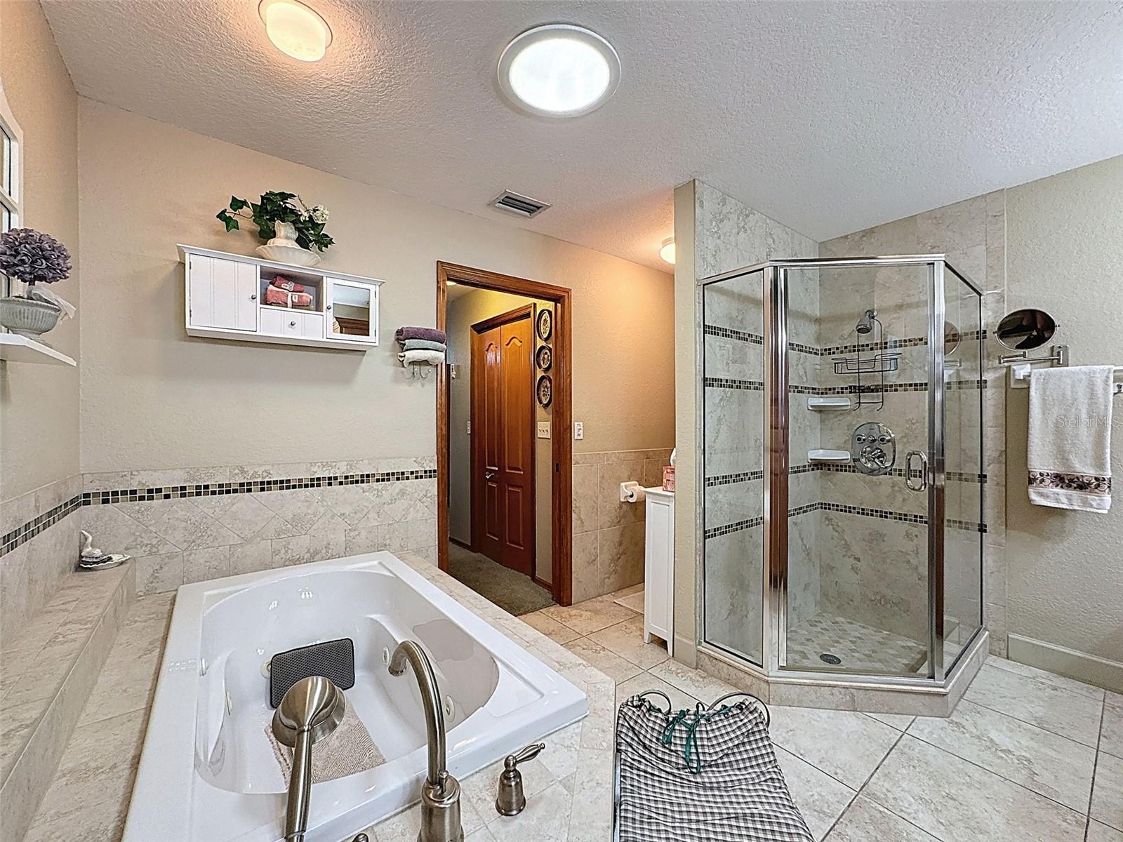 8437 INDIES DR, HUDSON, FL — photo 38