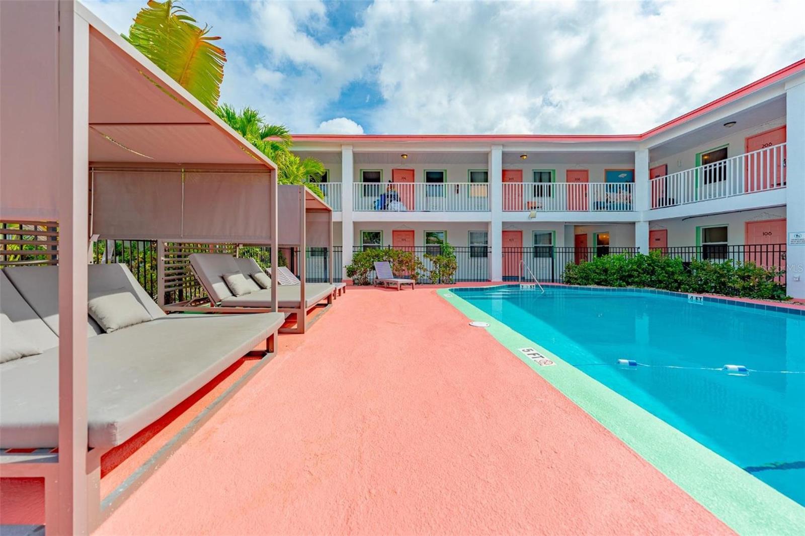 333 HAMDEN DR, CLEARWATER BEACH, FL