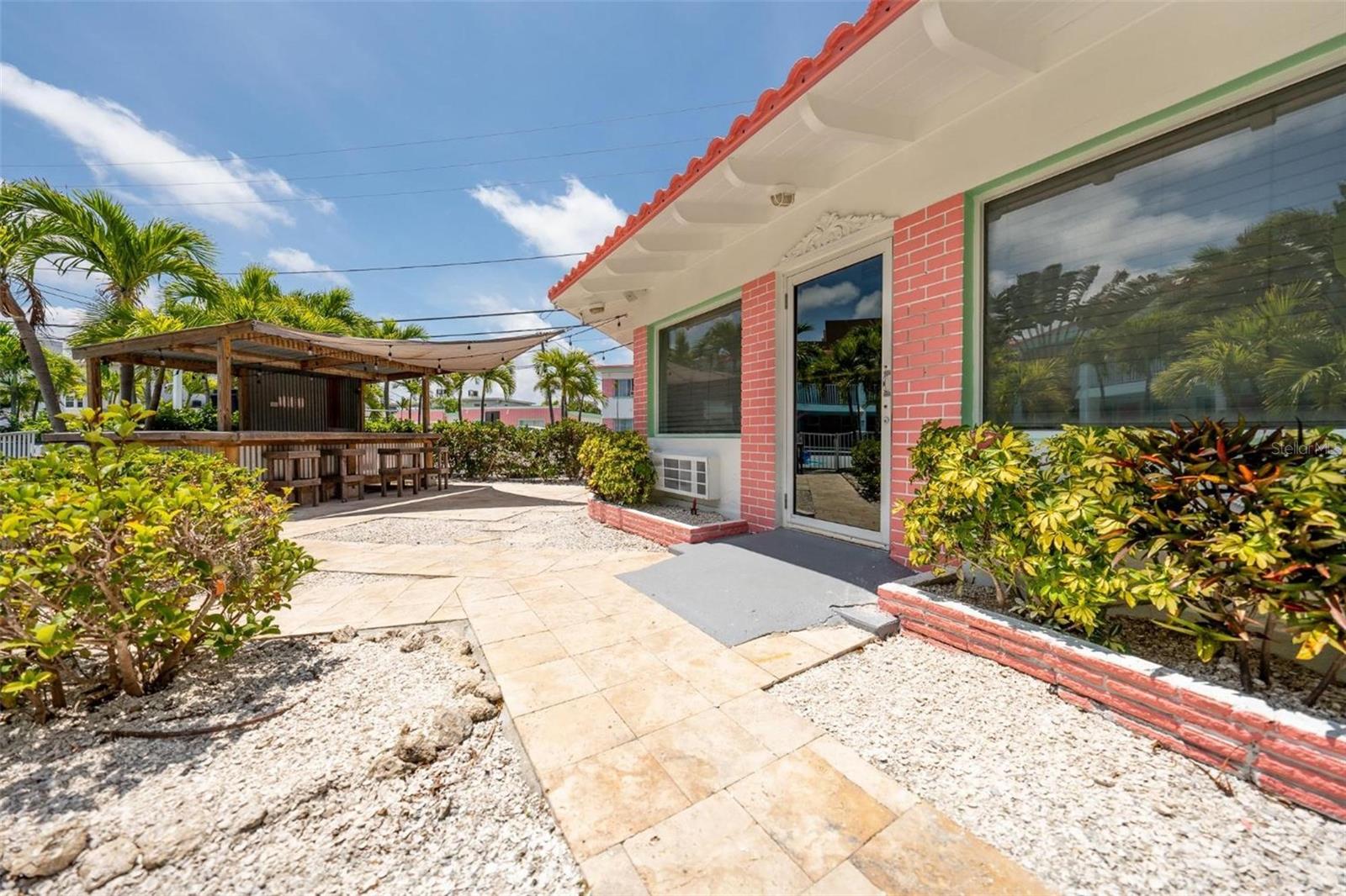 333 HAMDEN DR, CLEARWATER BEACH, FL — photo 2